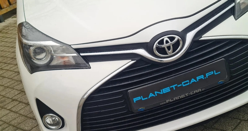 Toyota Yaris cena 38900 przebieg: 98000, rok produkcji 2015 z Jedlina-Zdrój małe 781